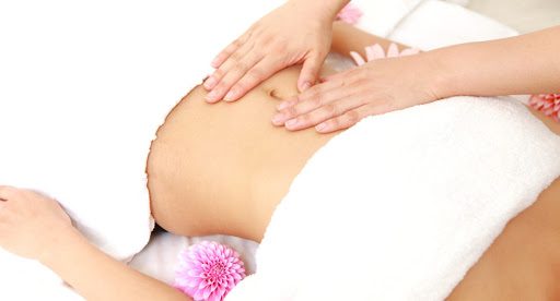 MASSAGE GIẢM MỠ BỤNG VỚI RƯỢU GỪNG